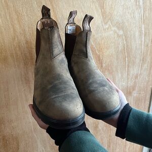 Blundstone Women’s Rustic Brown Chelsea Boots